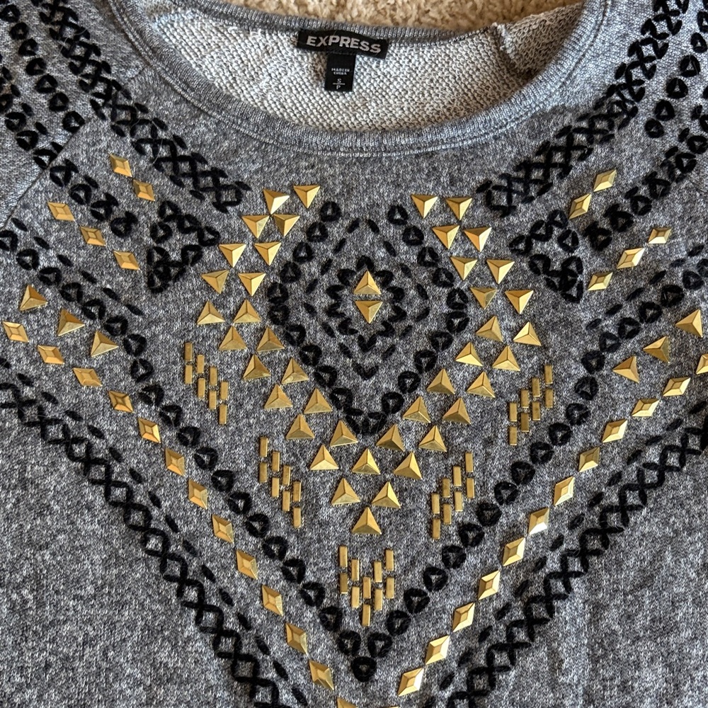 Express Gray sweatshirt - Picture 2 of 4
